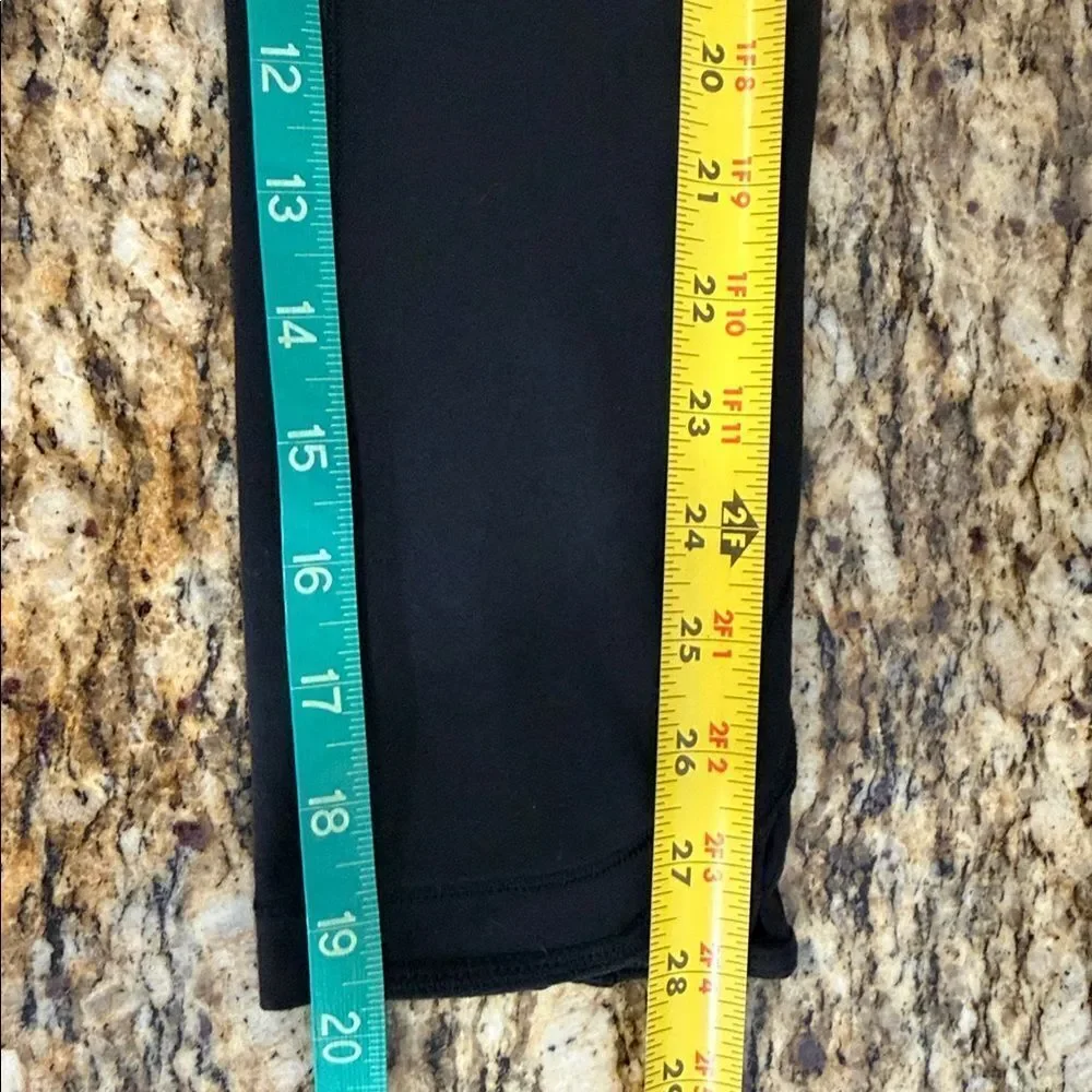 Lululemon Black Cropped Leggings Size 4 Laser Cut Hem Yoga Pants